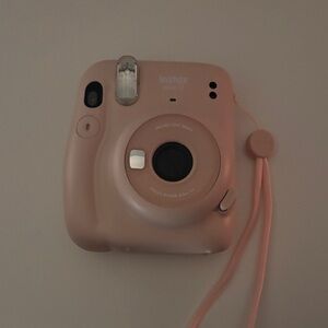 Instax Mini Camera in Blush Pink
